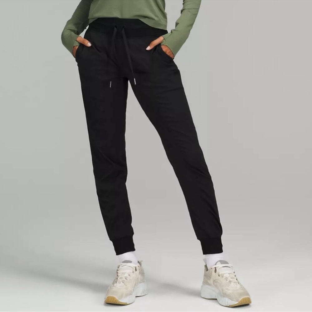 Lululemon Dance Studio Jogger size 2